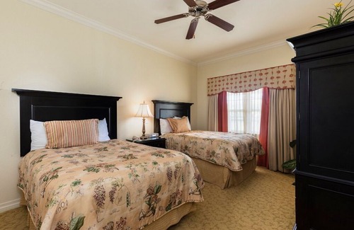 Reunion Resort | Rare Find! Comfy and Clean Units! Shuttle to Disney! 7 Restaurants, Water Park