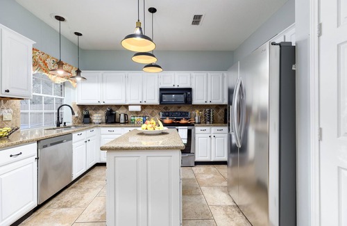 North Central Thousand Oaks House | RARE FIND! Heated Pool Spa GameRoom Fall Special!