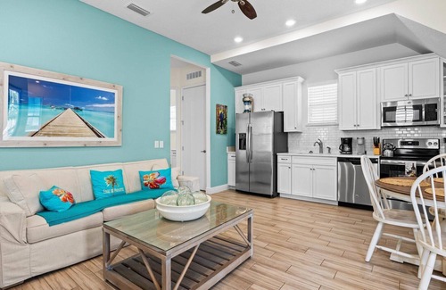 West Kissimmee House | Rare Margaritaville 2BD Hot Tub Model Cottage "Some Beach House" near Disney