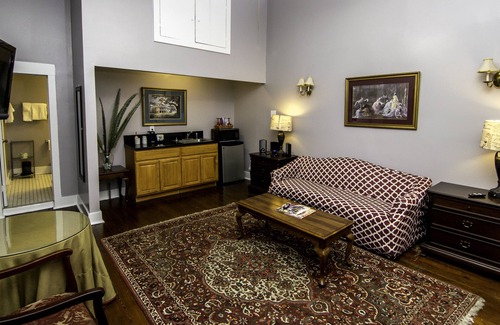 Treme Hotel | Rathbone Mansions - Two Queen Suite
