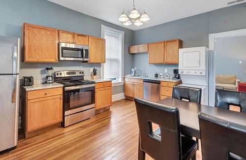 Benton Park Condo | Ravishing Second Floor Unit in STL (2E)