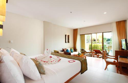 Rawai Resort | Rawai Palm Beach Resort - SHA Extra Plus