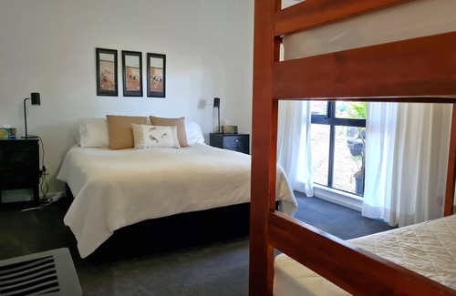 Muloowurtie Hotel | Reads Retreat, Black Point