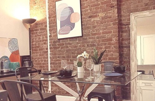 East Village Apartment | Real Cozy Apartment in Downtown Manhattan