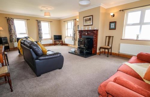 Derrybeg House | Realt na Farraige