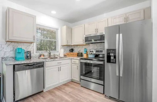 Church Street House | Realtor Red Door