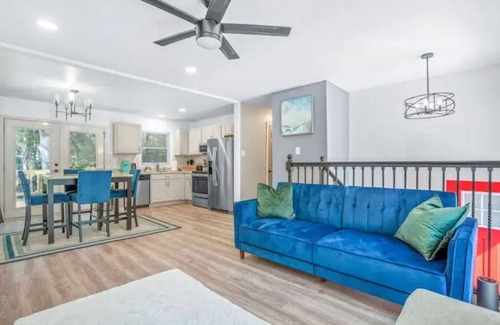 Church Street House | Realtor Red Door