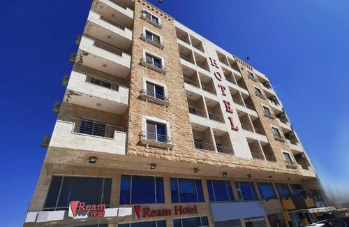 Al Jubeiha Hotel | Ream Hotel Amman