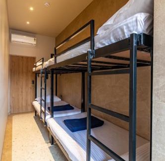 Prabhadevi Hotel | Reay Road Residency Hotel