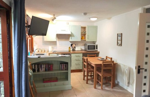 Lelant Ski Chalet | Rebels Retreat - 2-Bed Chalet nr St Ives & Hayle