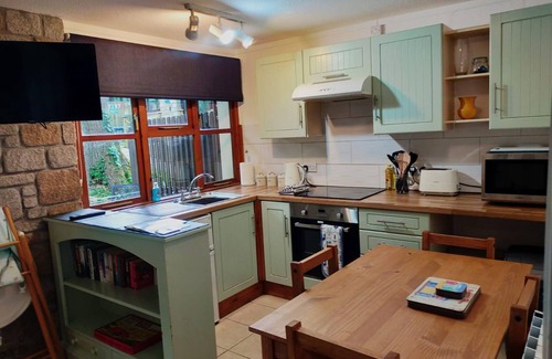 Lelant Ski Chalet | Rebels Retreat - 2-Bed Chalet nr St Ives & Hayle
