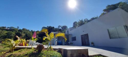 Igarata House | Recanto Diminha Família