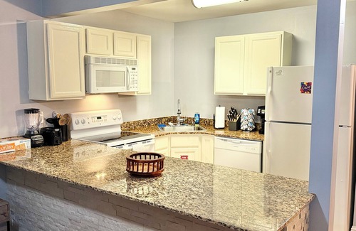 Biloxi Condo | Recently Updated Trendy Biloxi Beach Condo