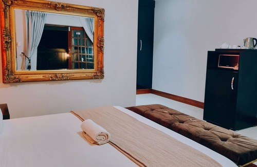 Muckleneuk House | Red Apple Guest House