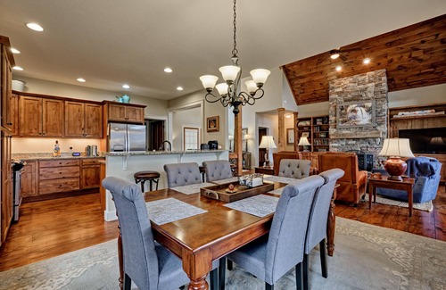 Sapphire House | Red Bear-Inn! Mountain View Enjoyed From Screened Deck With Fireplace!