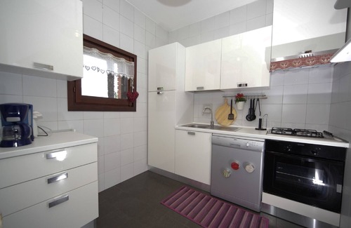 Vignola House | Red House - Lake view