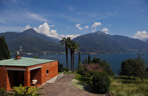 Vignola House | Red House - Lake view