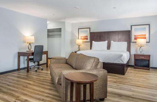 Des Moines Hotel | Red Lion Inn & Suites Des Moines