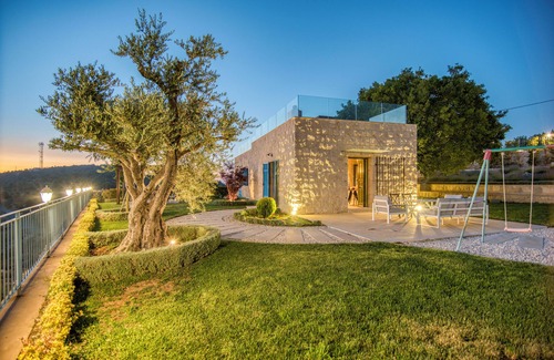 Kfardebian Apartment | Red Oak House With Garden & Terrace in Assia, Batroun