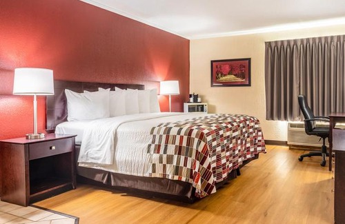 Austinburg Hotel | Red Roof Inn Ashtabula - Austinburg
