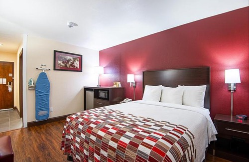 Cameron Hotel | Red Roof Inn Cameron