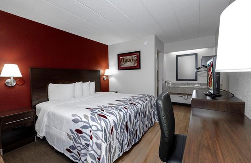 Medina Hotel | Red Roof Inn Cleveland - Medina