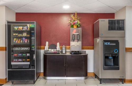 Cloverdale Hotel | Red Roof Inn Greencastle South - Cloverdale