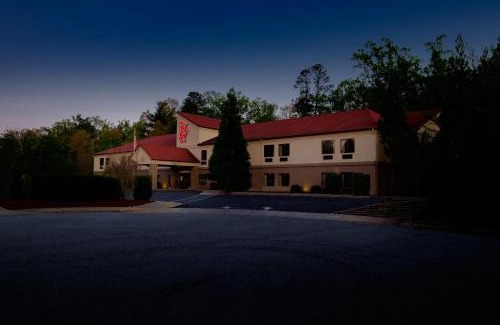 Hendersonville Hotel | Red Roof Inn Hendersonville