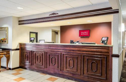 Hendersonville Hotel | Red Roof Inn Hendersonville