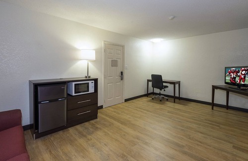 Witmer Hotel | Red Roof Inn Lancaster - Strasburg