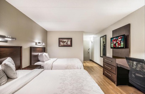 Woburn Hotel | Red Roof Inn Plus Boston - Woburn