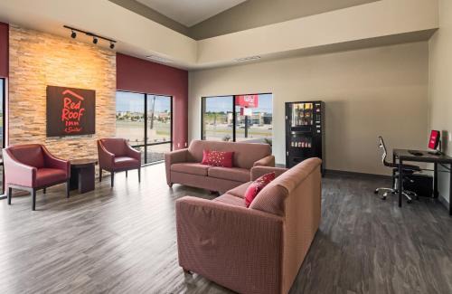 Manor Hotel | Red Roof Inn & Suites Austin East - Manor