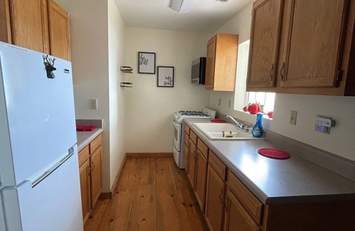 Paulden House | Red Rustic Ranch in Lovely Paulden!