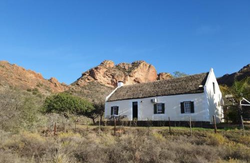 Oudtshoorn House | Red Stone Hills