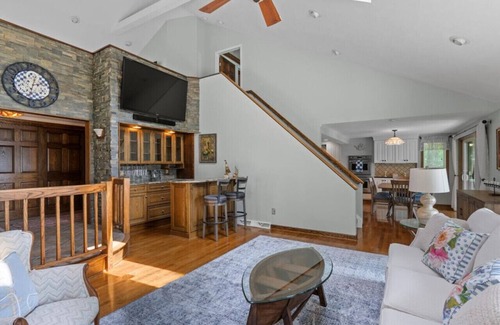 Skaneateles House | Red Tail Retreat-Family Memories