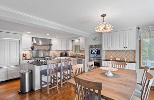 Skaneateles House | Red Tail Retreat-Family Memories