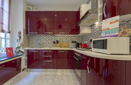 Foce Apartment | Red & White in the City by Wonderful Italy