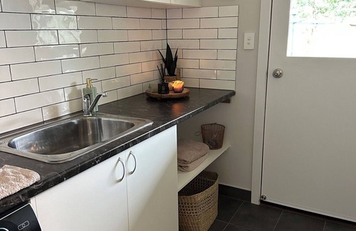 Stratford House | Redbank Retreat - a spaciously designed Avon river escape, serene and peaceful