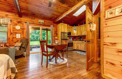 Nelsonville Cabin | Redbud - Cozy Cabin with Relaxing Hot Tub!