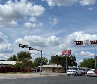 Goldthwaite Hotel | Redbud Inn