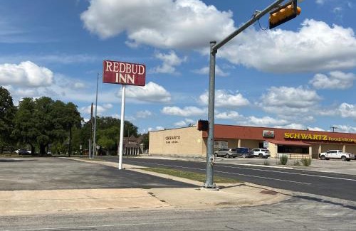 Goldthwaite Hotel | Redbud Inn