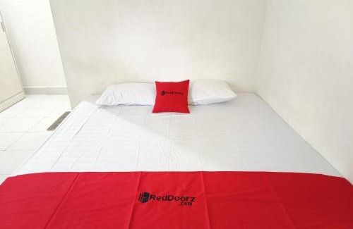 Kendari Hotel | RedDoorz @ Al Muhajir Homestay Kendari