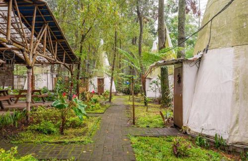 Batu House | RedDoorz @ Apache Camp