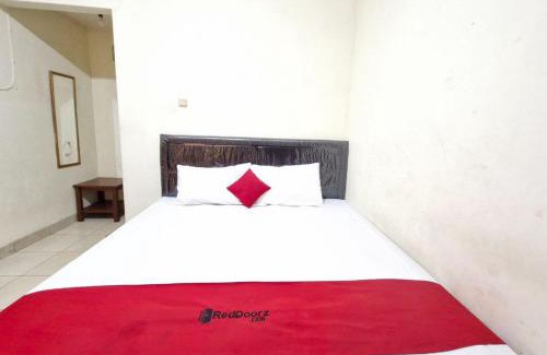 Madiun Hotel | Reddoorz at Griya Kampar Madiun