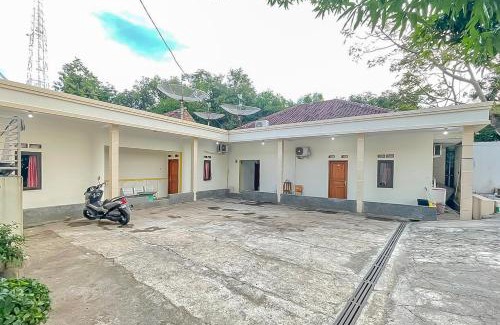 Rendeh Hotel | RedDoorz at Roma 88 Tomo Sumedang