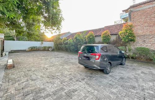 Rendeh Hotel | RedDoorz at Roma 88 Tomo Sumedang