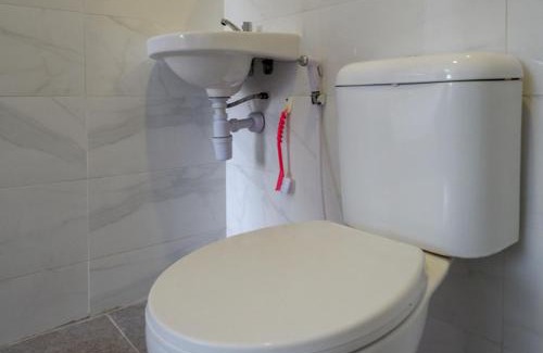 Semarang Hotel | RedDoorz @ City Park Medoho Semarang