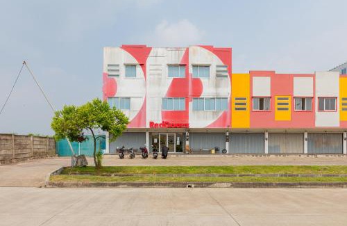 Cikarang Hotel | RedDoorz @ Iodium Residence Cikarang