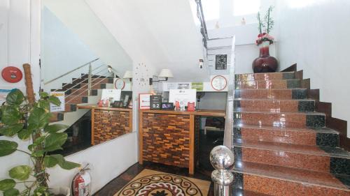 Antipolo Hotel | RedDoorz near LRT 2 Antipolo Station