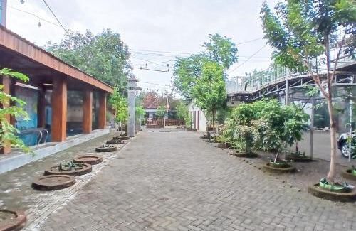 Nganjuk Hotel | RedDoorz Near Stasiun Nganjuk